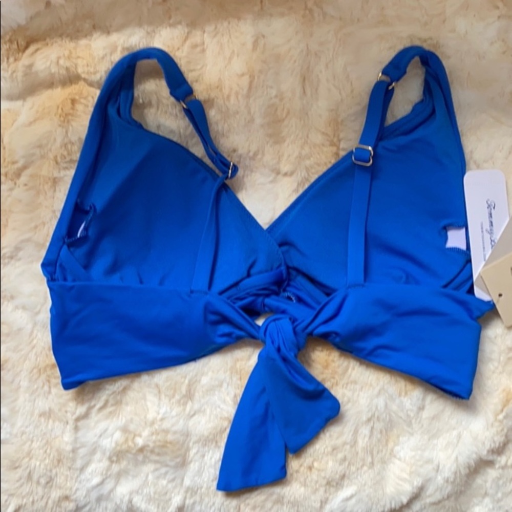 Tommy Bahama Pearl Twist Front Bikini Top Size SP - Picture 6 of 8